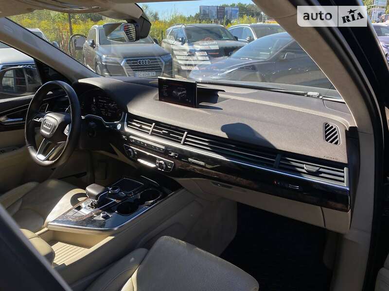 Внедорожник / Кроссовер Audi Q7 2017 в Львове