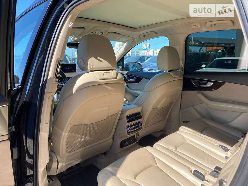Внедорожник / Кроссовер Audi Q7 2017 в Львове