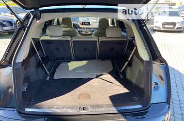 Позашляховик / Кросовер Audi Q7 2017 в 