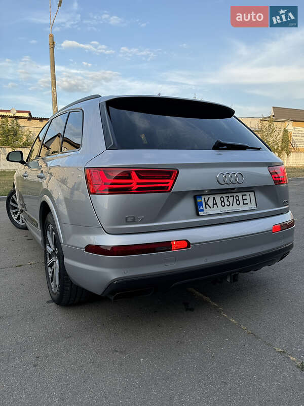 Позашляховик / Кросовер Audi Q7 2018 в Сумах
