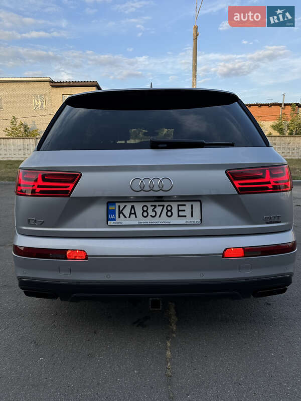 Позашляховик / Кросовер Audi Q7 2018 в Сумах