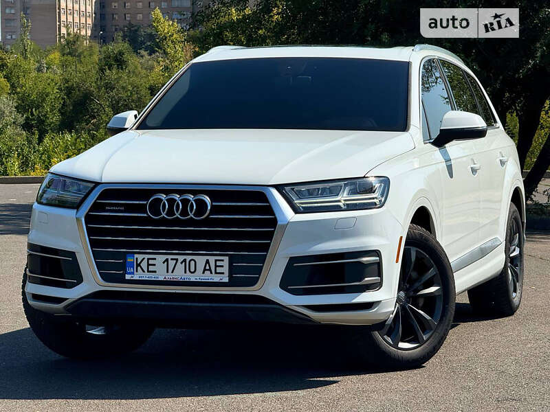 Внедорожник / Кроссовер Audi Q7 2016 в Кривом Роге