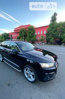 Позашляховик / Кросовер Audi Q7 2018 в Києві