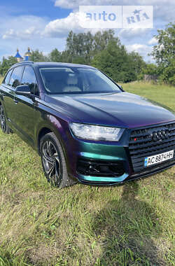 Позашляховик / Кросовер Audi Q7 2017 в 