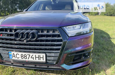 Позашляховик / Кросовер Audi Q7 2017 в 