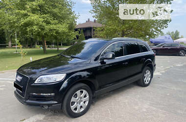 Внедорожник / Кроссовер Audi Q7 2006 в Днепре