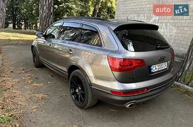 Внедорожник / Кроссовер Audi Q7 2014 в 