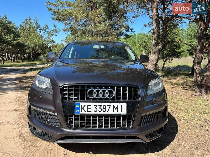 Внедорожник / Кроссовер Audi Q7 2012 в Павлограде