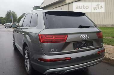 Внедорожник / Кроссовер Audi Q7 2017 в Старом Самборе