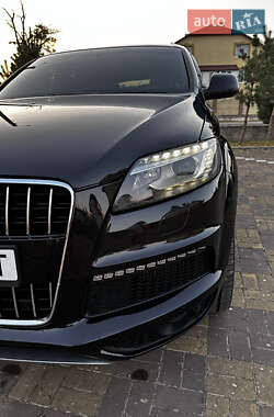 Внедорожник / Кроссовер Audi Q7 2010 в 