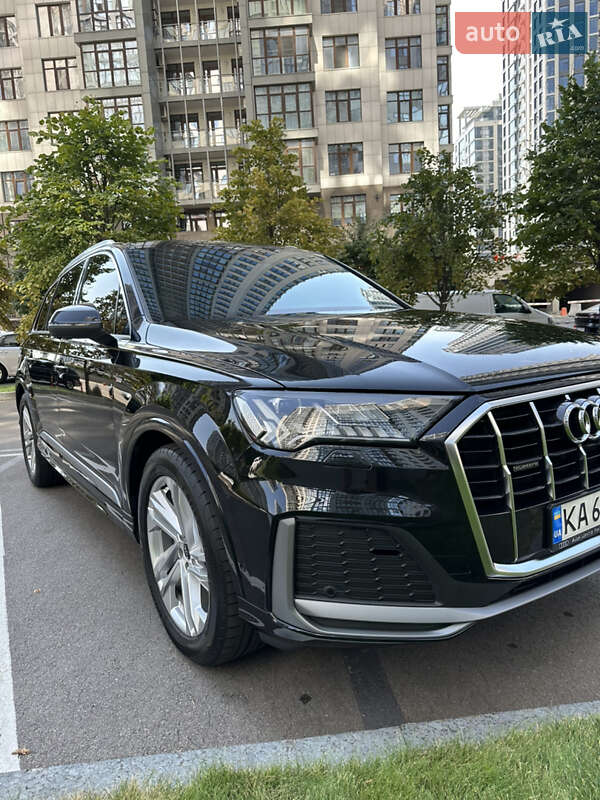 Внедорожник / Кроссовер Audi Q7 2022 в Киеве