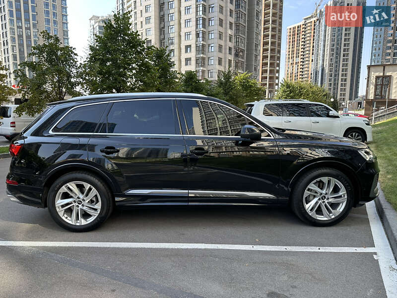 Внедорожник / Кроссовер Audi Q7 2022 в Киеве