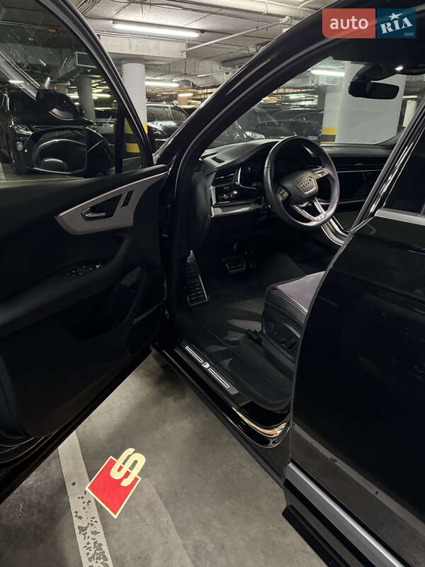 Внедорожник / Кроссовер Audi Q7 2022 в Киеве