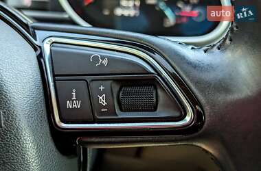 Позашляховик / Кросовер Audi Q7 2012 в 