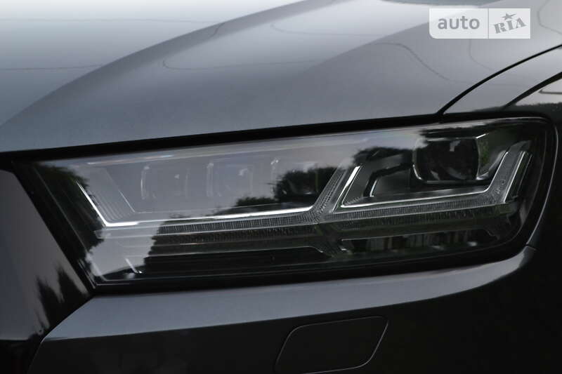 Позашляховик / Кросовер Audi Q7 2019 в Рівному
