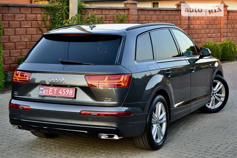 Позашляховик / Кросовер Audi Q7 2019 в Рівному