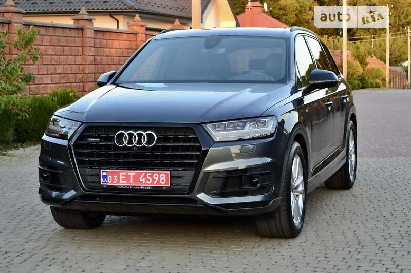 Позашляховик / Кросовер Audi Q7 2019 в Рівному