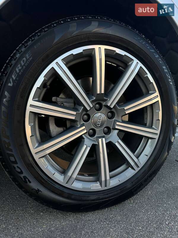 Позашляховик / Кросовер Audi Q7 2017 в Києві фото 14 Позашляховик / Кросовер Audi Q7 2017 в Києві