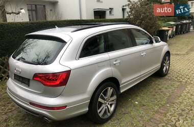 Позашляховик / Кросовер Audi Q7 2012 в 