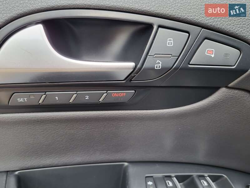 Позашляховик / Кросовер Audi Q7 2014 в Острозі