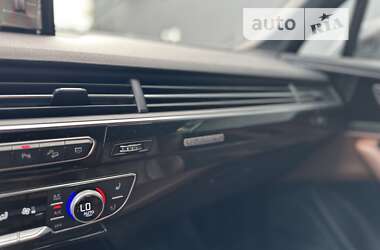 Внедорожник / Кроссовер Audi Q7 2018 в 