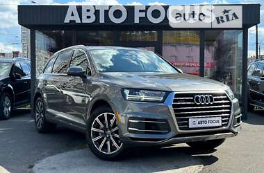 Позашляховик / Кросовер Audi Q7 2015 в Києві