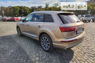 Внедорожник / Кроссовер Audi Q7 2018 в 