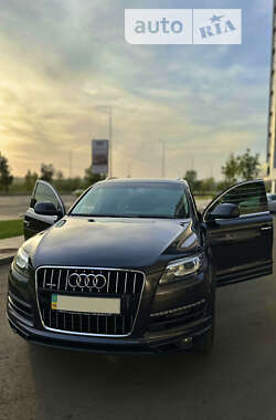 Внедорожник / Кроссовер Audi Q7 2014 в Киеве