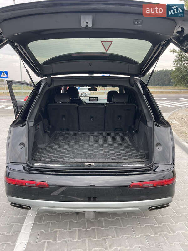 Позашляховик / Кросовер Audi Q7 2017 в Бродах