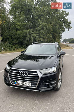 Внедорожник / Кроссовер Audi Q7 2017 в 