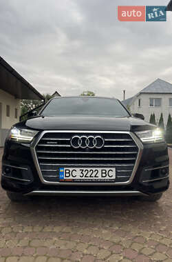 Внедорожник / Кроссовер Audi Q7 2017 в 
