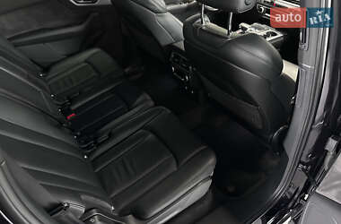 Позашляховик / Кросовер Audi Q7 2017 в 