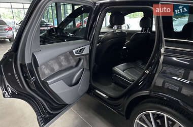 Внедорожник / Кроссовер Audi Q7 2017 в Нововолынске