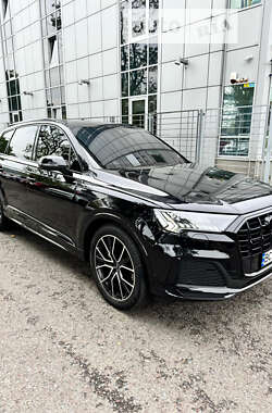 Позашляховик / Кросовер Audi Q7 2019 в Львові