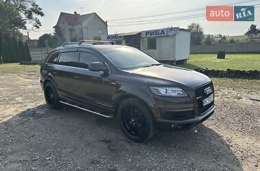 Позашляховик / Кросовер Audi Q7 2013 в 