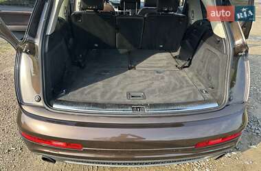 Позашляховик / Кросовер Audi Q7 2013 в 