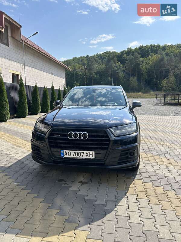 Позашляховик / Кросовер Audi Q7 2016 в Іршаві