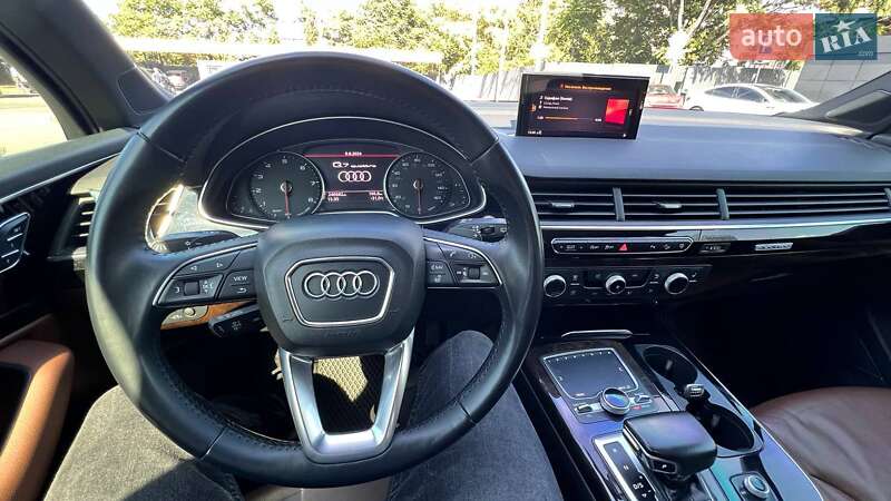 Позашляховик / Кросовер Audi Q7 2017 в Дніпрі