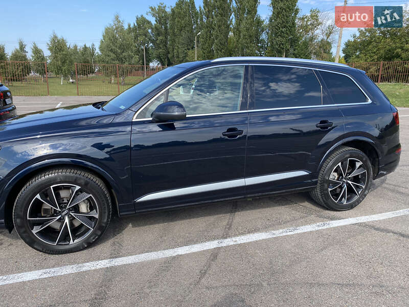Внедорожник / Кроссовер Audi Q7 2017 в Луцке