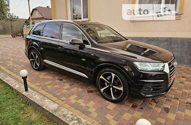 Внедорожник / Кроссовер Audi Q7 2018 в Дубно