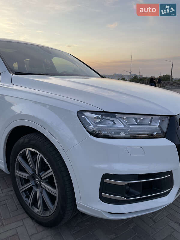 Позашляховик / Кросовер Audi Q7 2018 в Харкові