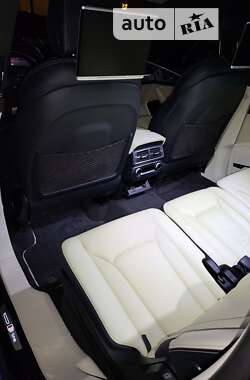 Внедорожник / Кроссовер Audi Q7 2016 в 