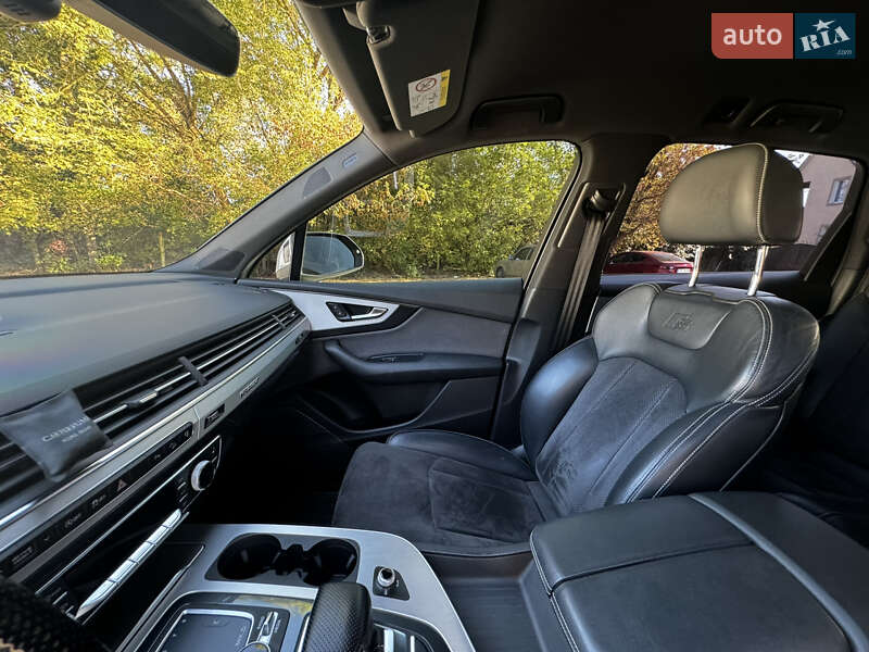 Позашляховик / Кросовер Audi Q7 2017 в Житомирі
