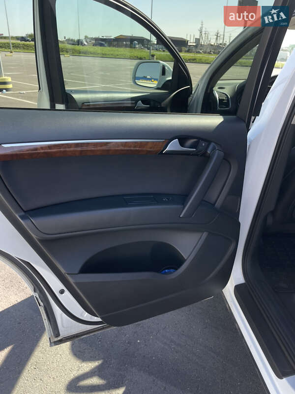 Внедорожник / Кроссовер Audi Q7 2015 в Львове