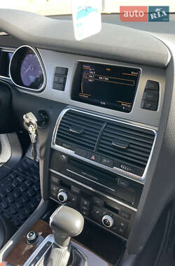 Внедорожник / Кроссовер Audi Q7 2015 в 