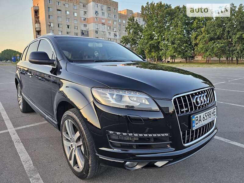 Позашляховик / Кросовер Audi Q7 2013 в Кропивницькому