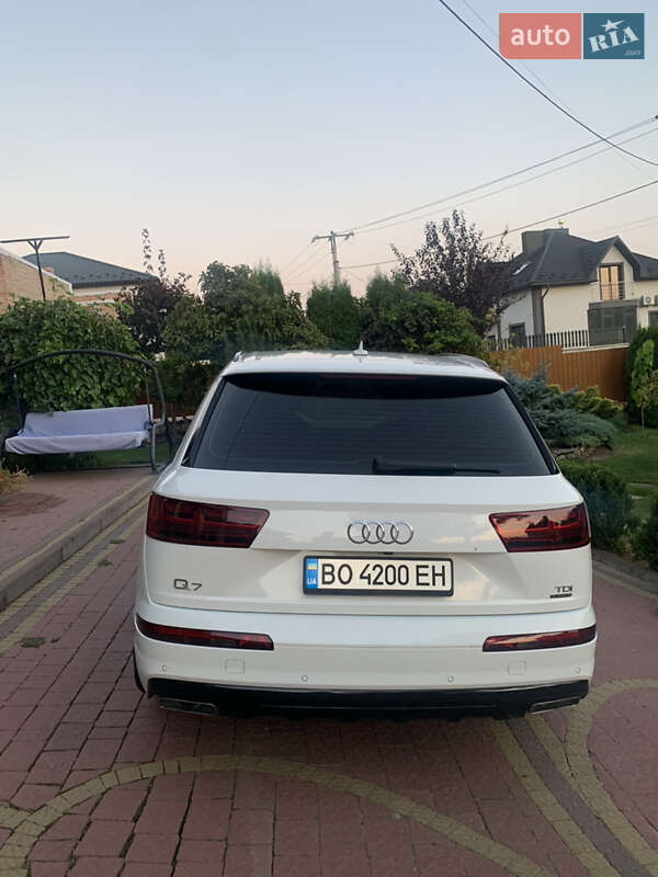 Внедорожник / Кроссовер Audi Q7 2015 в Тернополе