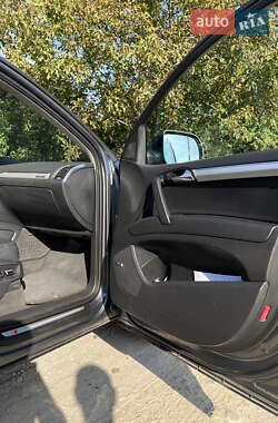 Внедорожник / Кроссовер Audi Q7 2011 в 