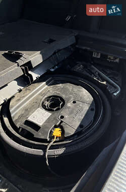 Внедорожник / Кроссовер Audi Q7 2011 в 