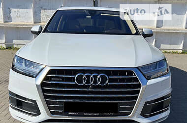 Внедорожник / Кроссовер Audi Q7 2019 в Ровно